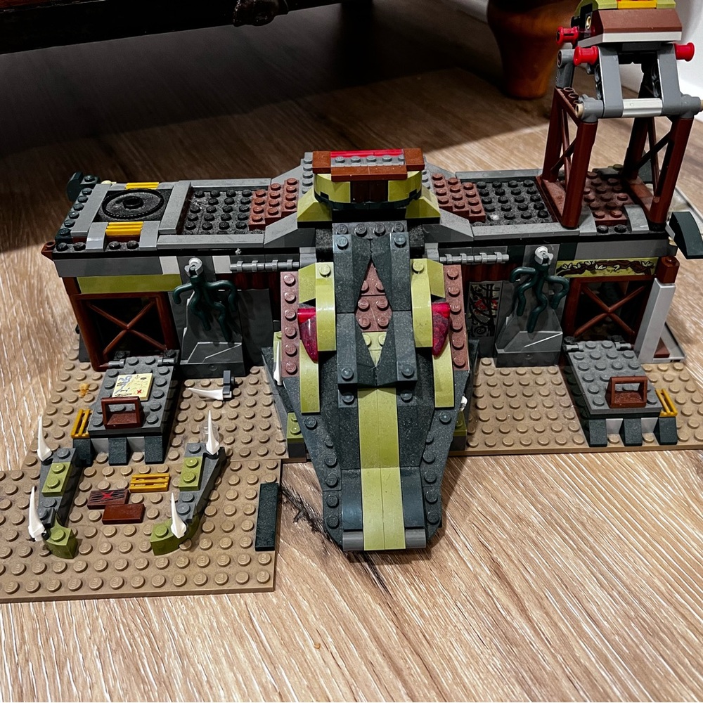 Multiple Lego sets/ parts not complete